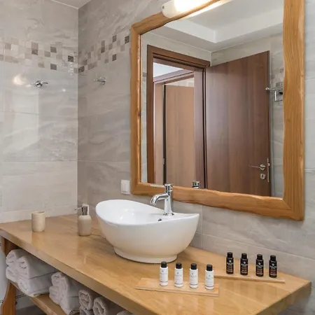 Milesian * Adamantas (Milos)