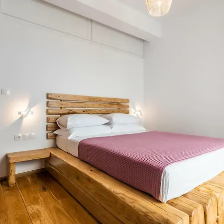 Milesian * Adamantas (Milos)