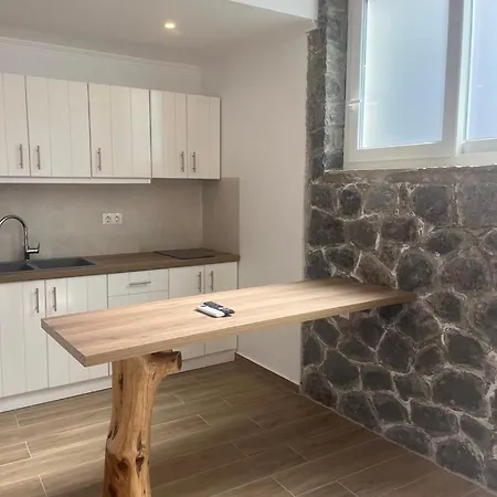 Apartment Milesian Adamantas (Milos)
