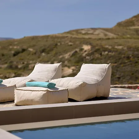 Milesian Apartment Adamantas (Milos)