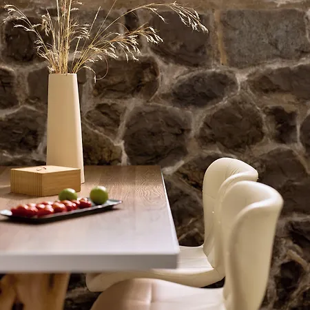 Daire Milesian Adamantas (Milos)