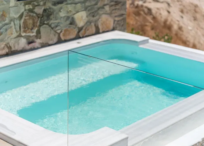 Milesian * Adamantas (Milos)