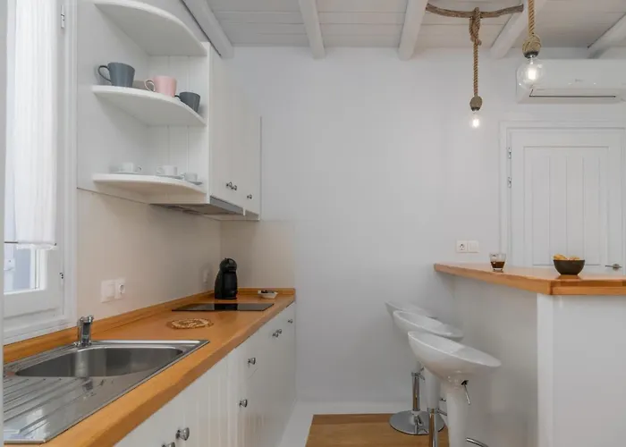 Milesian * Adamantas (Milos)